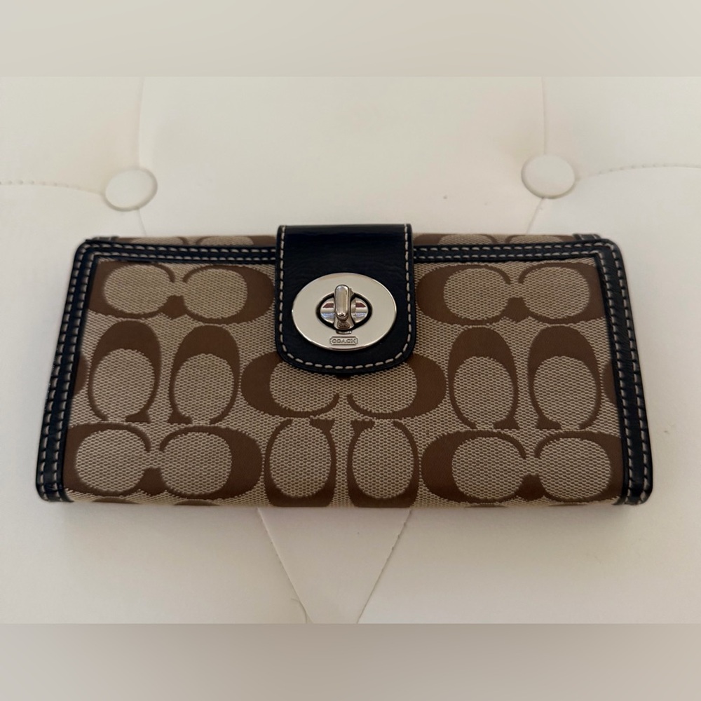 Coach C Monogram Trifold Wallet AND Key Case - Picture 2 of 6